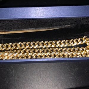 Gold Cuban link chain